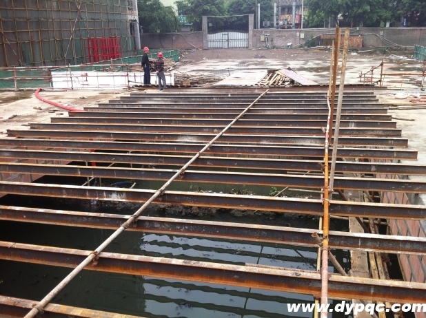 布拉格广场音乐喷泉架空水池施工现场